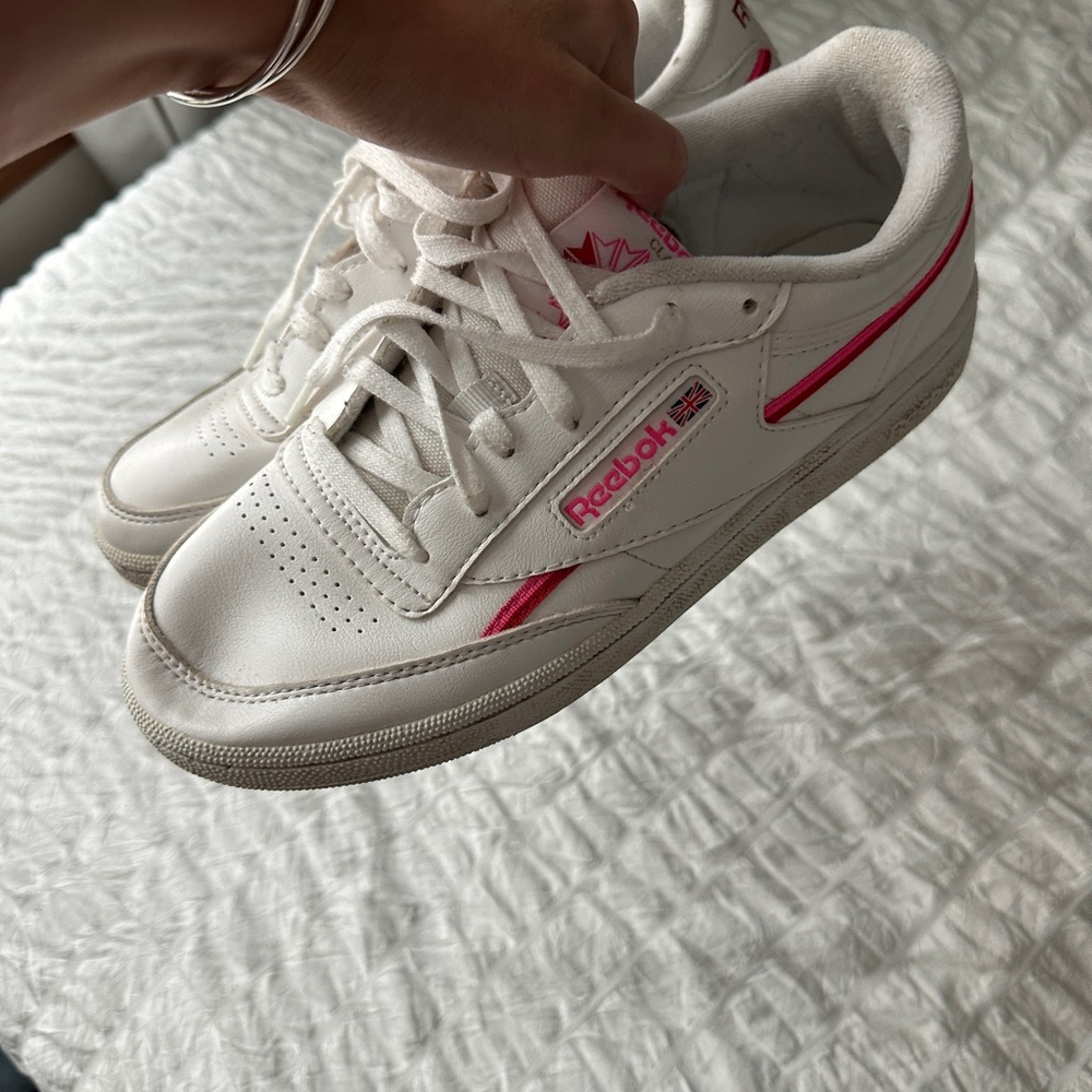 Pink Reebok sneakers - Picture 4 of 6